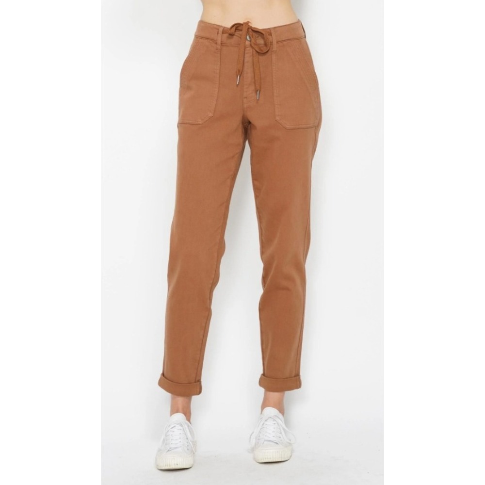 Judy Blue Cropped Drawstring Utility Pants in Camel Brown